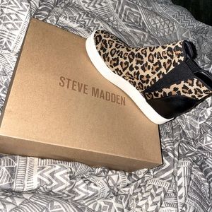 STEVE MADDEN DITTA WEDGE HIGH-TOP SNEAKERS